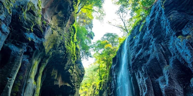 Miyazaki  Kamishikimi Kumanoza Shrine & Takachiho Gorge 1 Day Tour from Fukuoka - main view