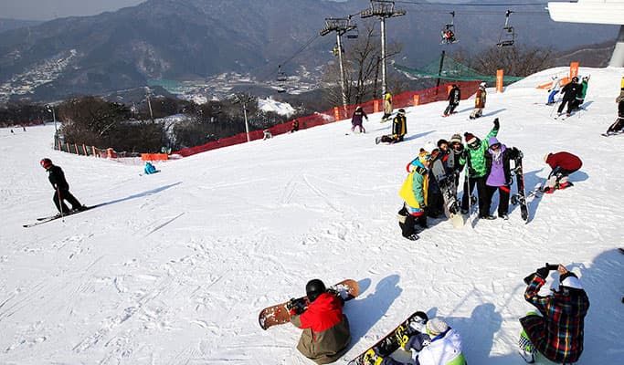 1 Day Ski + Lesson Tour: Bears Town Ski Resort - main view
