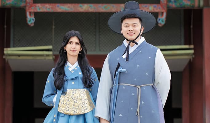 Hanbok Rental & Photoshoot with Video in Gyeongbokgung Palace/ Bukchon Hanok Village (+ Makeup option) - main view