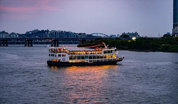 Yeouido E-land Ferry Cruise Hangang River Picnic/ Frangerie Dinner Package - main view