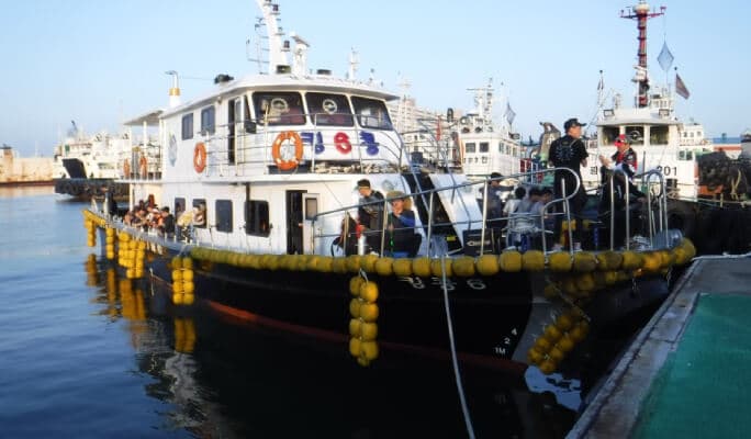 Deep Sea Boat Fishing in Incheon - main view
