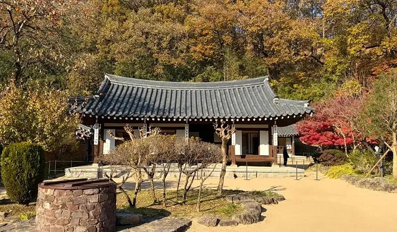 Following the Footsteps of Samsung & LG Founders: Jinju, Uiryeong & Haman 1 Day Tour - from Jinju