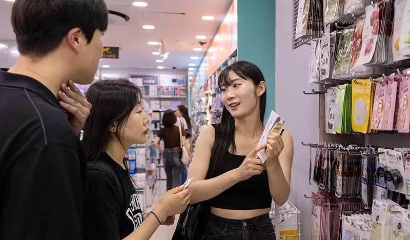 K-Beauty Shopping Tour with a Cosmetic Specialist in Myeongdong (Join-in/ Private) - main view