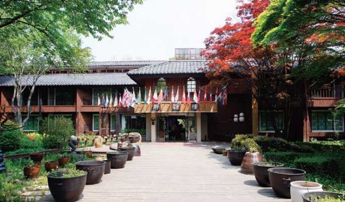 Nami Island Jeonggwanru Hotel Room Reservation - main view