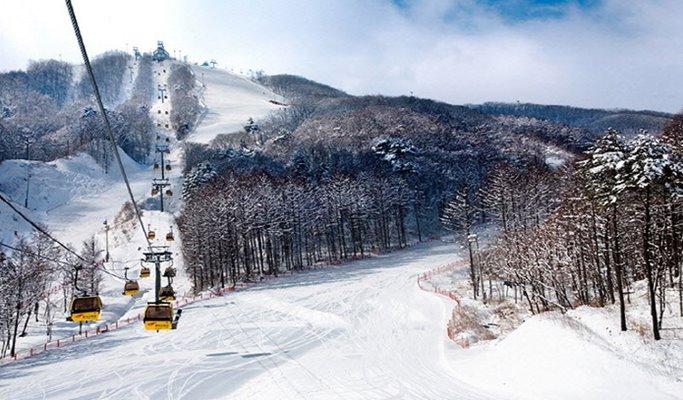 Ski/Snowboard Lift Pass/Snow Village/Equipment Rental: Phoenix Park Ski Resort - main view