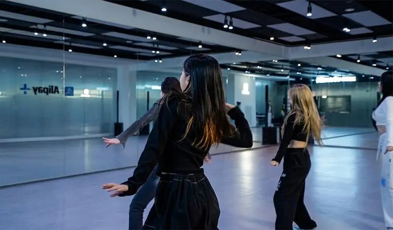 K-Pop Dance & Vocal Training 1 Day Class at COEX Samseong, Seoul - main view