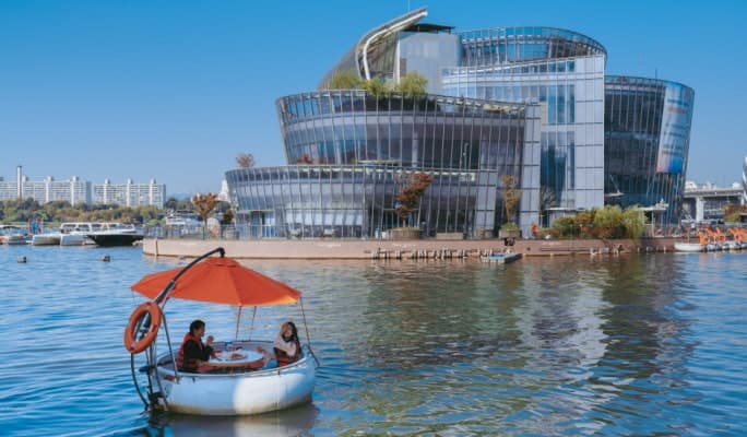 Tubester Boat Ride in Some Sevit Island, Banpo Hangang River - main view